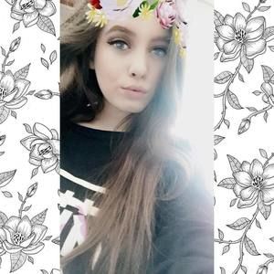 Meet your Posher, Olivia